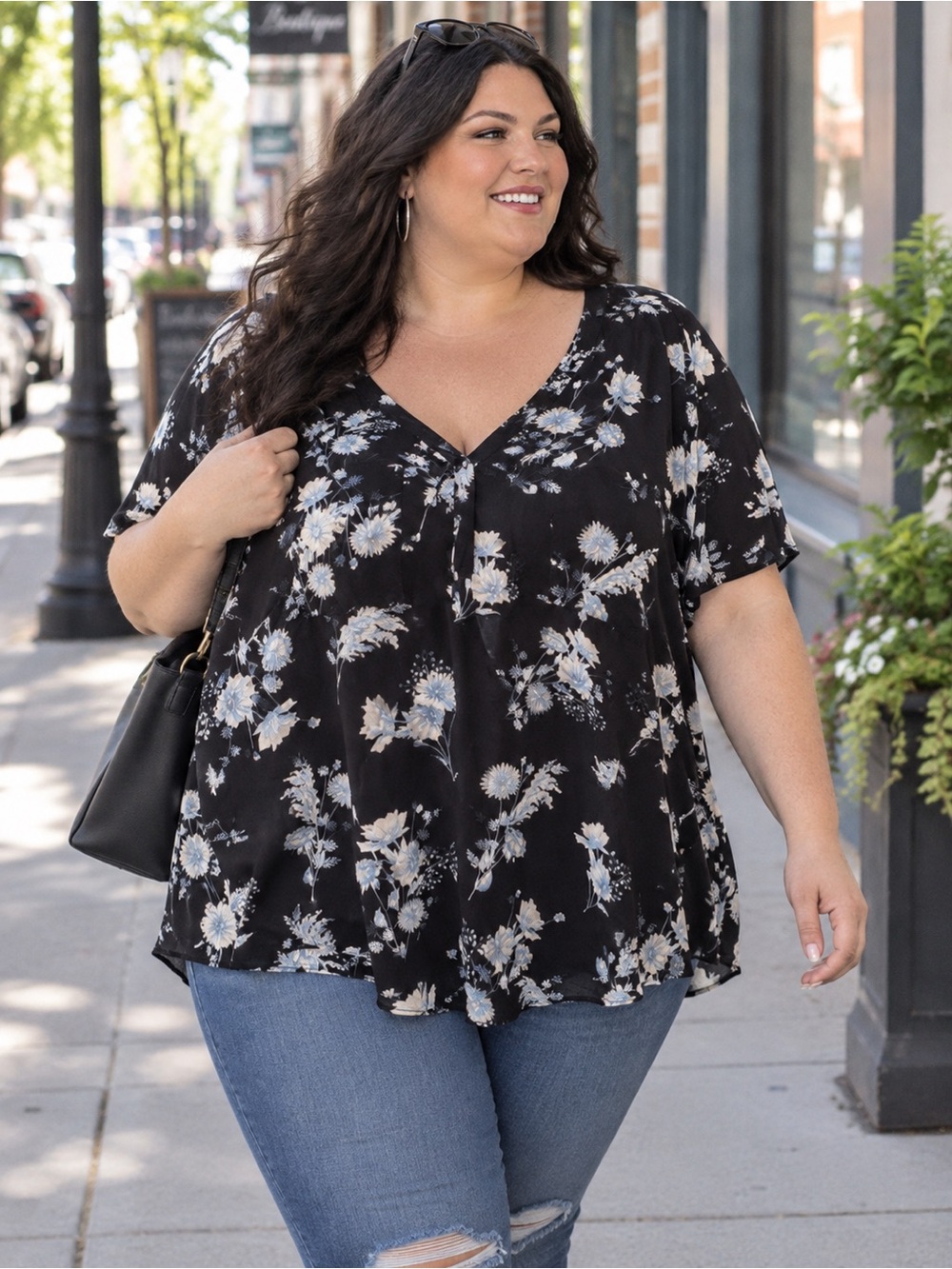 Torrid Black & Blue Floral Harper Pullover Blouse Short Sleeve Plus Size 5 5X